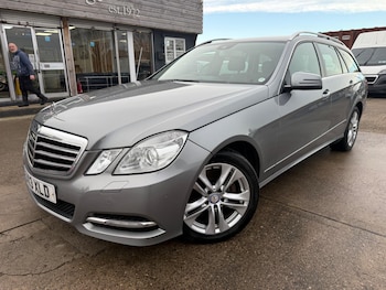 Used Mercedes-Benz E Class 2013 for sale - 77254876: Photo