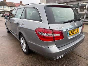 Used Mercedes-Benz E Class 2013 for sale - 77254876: Photo