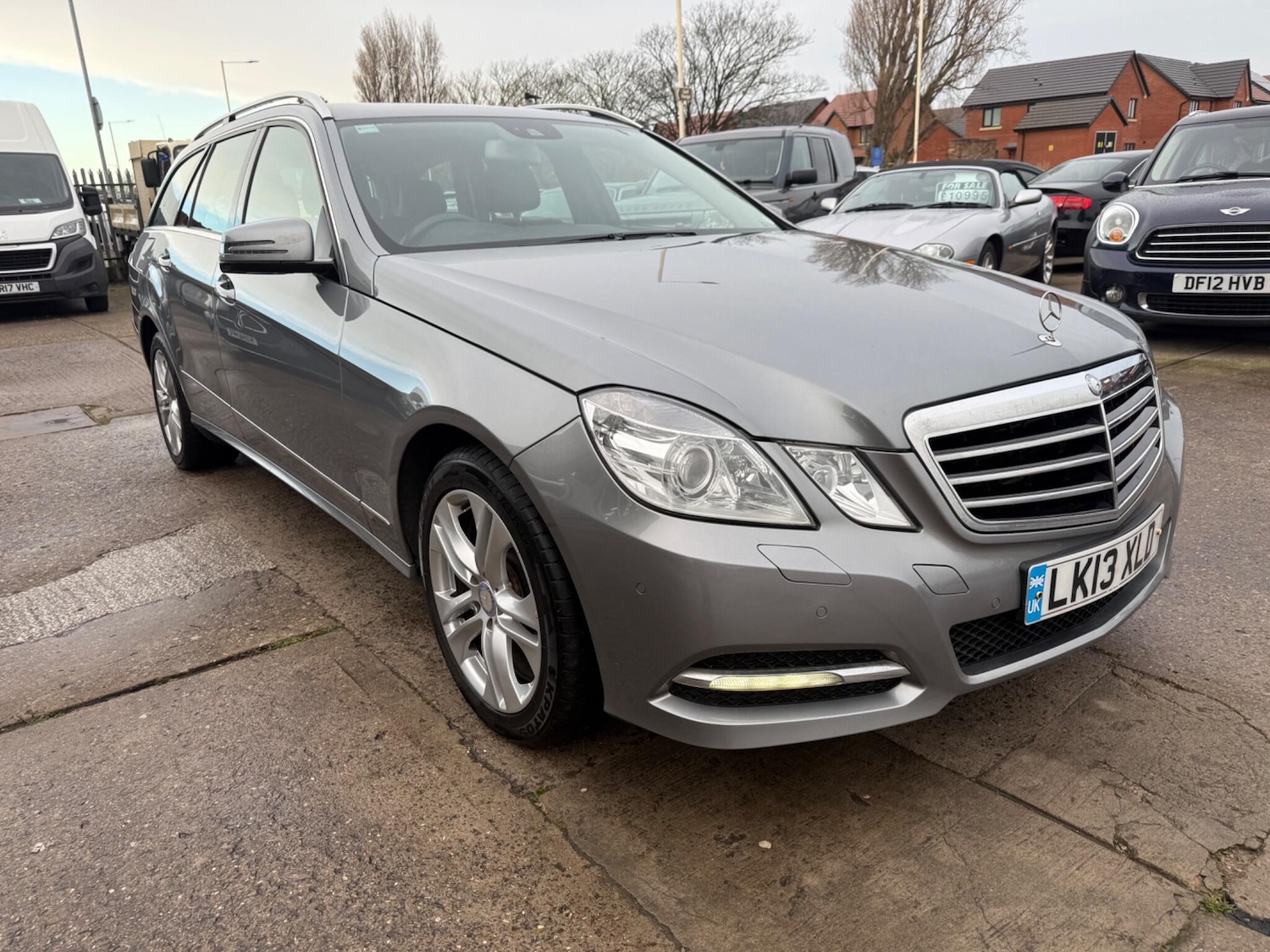 Used Mercedes-Benz E Class 2013 for sale - 77254876: Photo 4