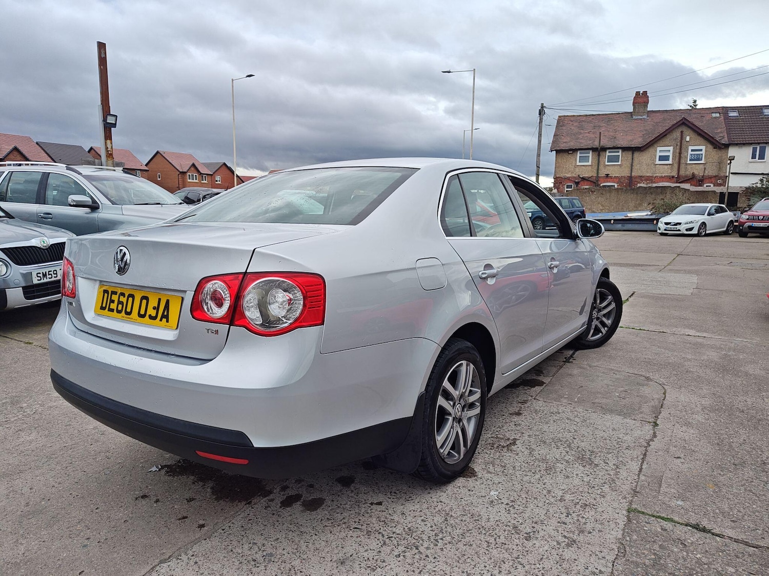 Used Volkswagen Jetta 2010 for sale - 77852844: Photo 2
