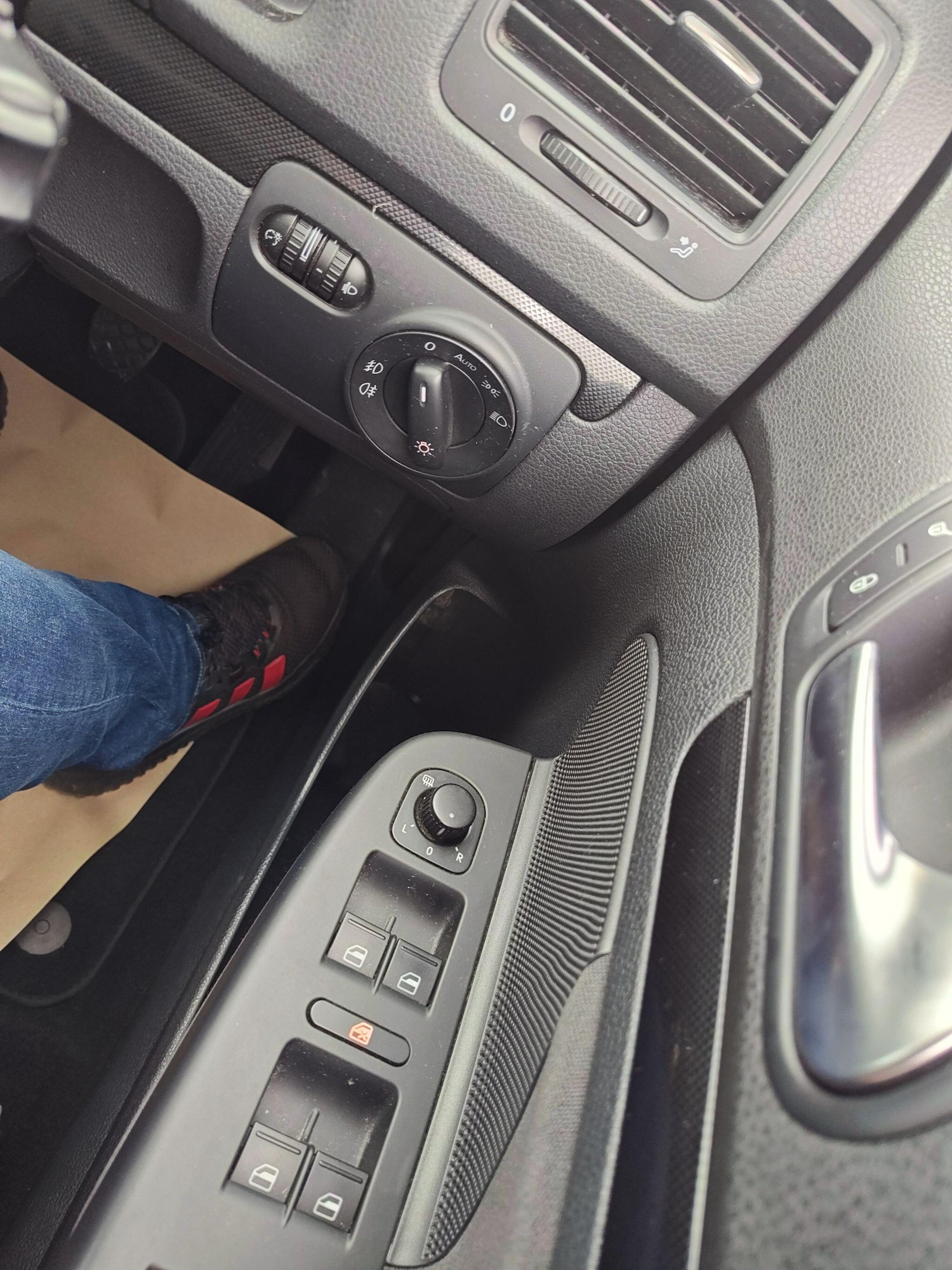 Used Volkswagen Jetta 2010 for sale - 77852844: Photo 7