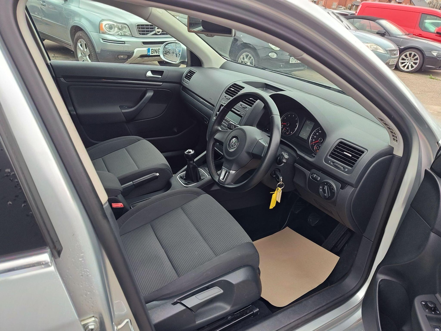 Used Volkswagen Jetta 2010 for sale - 77852844: Photo 8