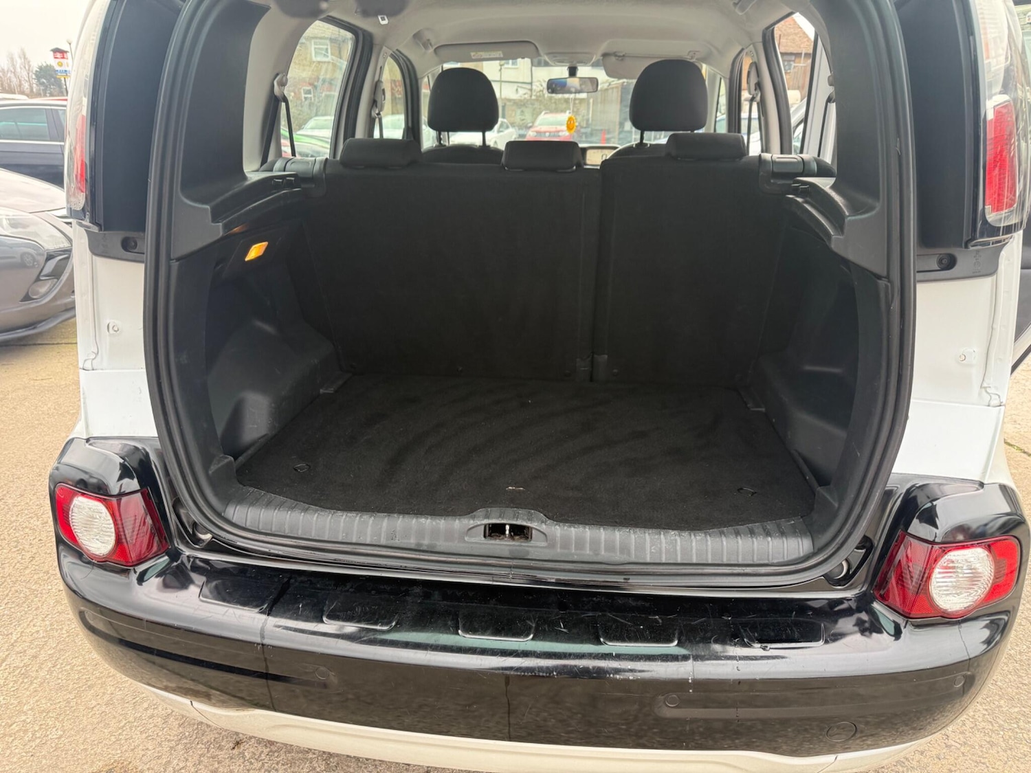 Used Citroen C3 Picasso 2016 for sale - 77424838: Photo 13