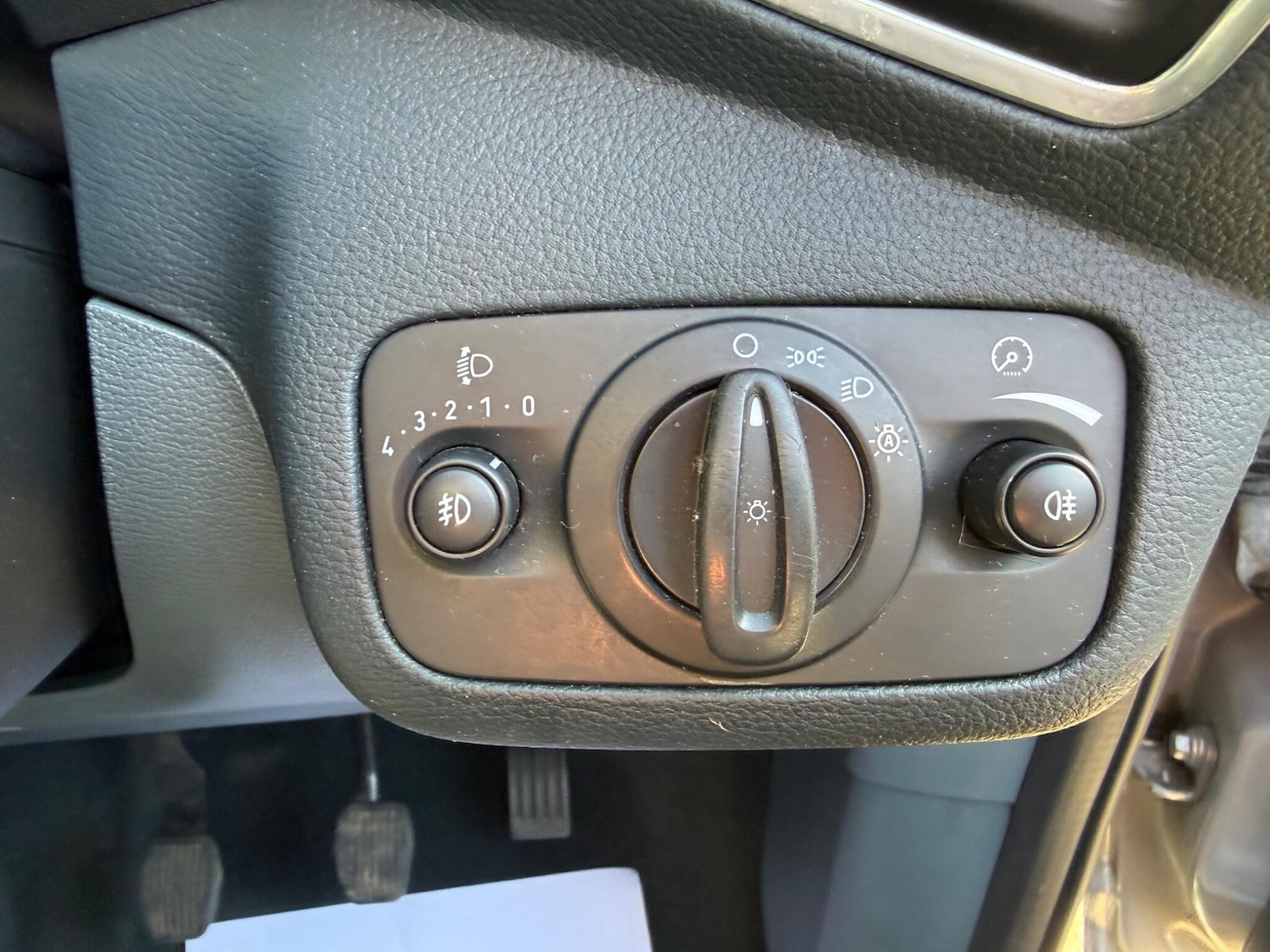 Used Ford Grand C-Max 2012 for sale - 77925735: Photo 11