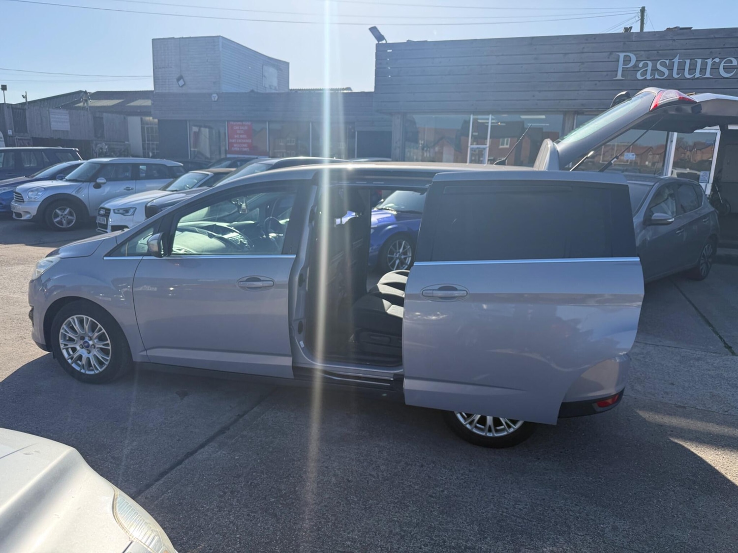 Used Ford Grand C-Max 2012 for sale - 77925735: Photo 19