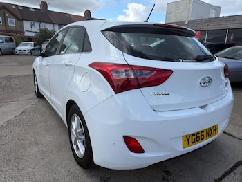 Used Hyundai i30 2016 for sale - 79452591: Photo