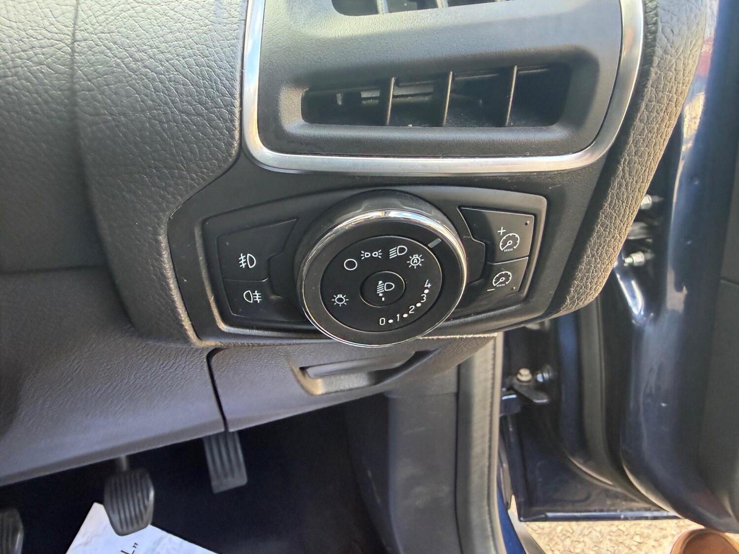 Used Ford Focus 2011 for sale - 78019409: Photo 8