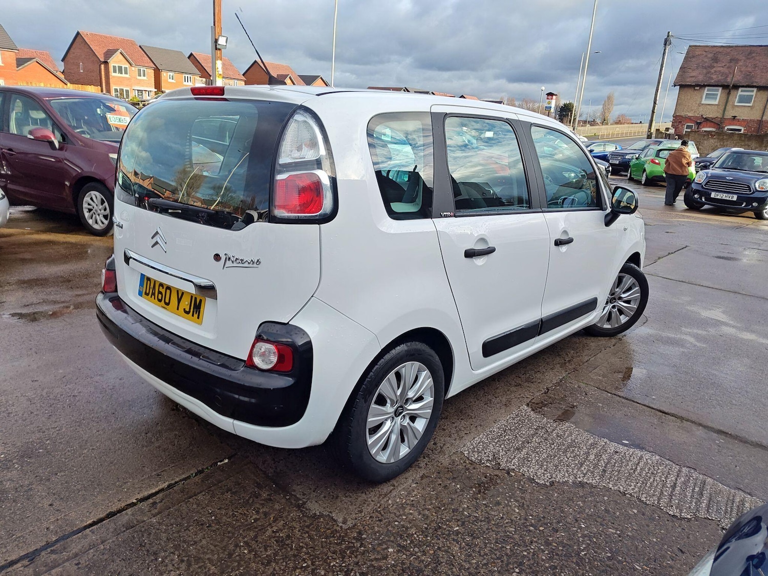 Used Citroen C3 Picasso 2011 for sale - 77549997: Photo 2