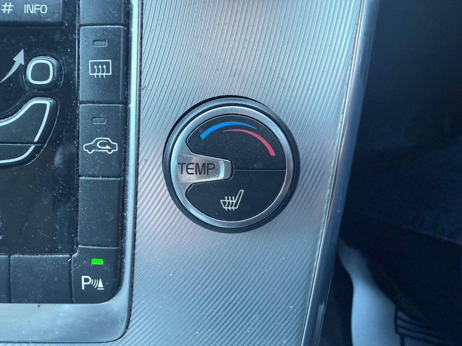 Used Volvo V60 2012 for sale - 76657530: Photo 12