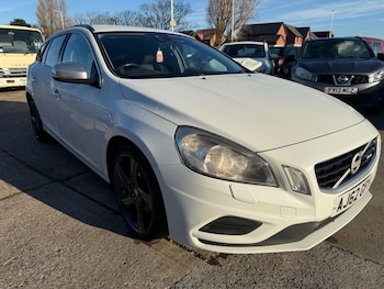 Used Volvo V60 2012 for sale - 76657530: Photo