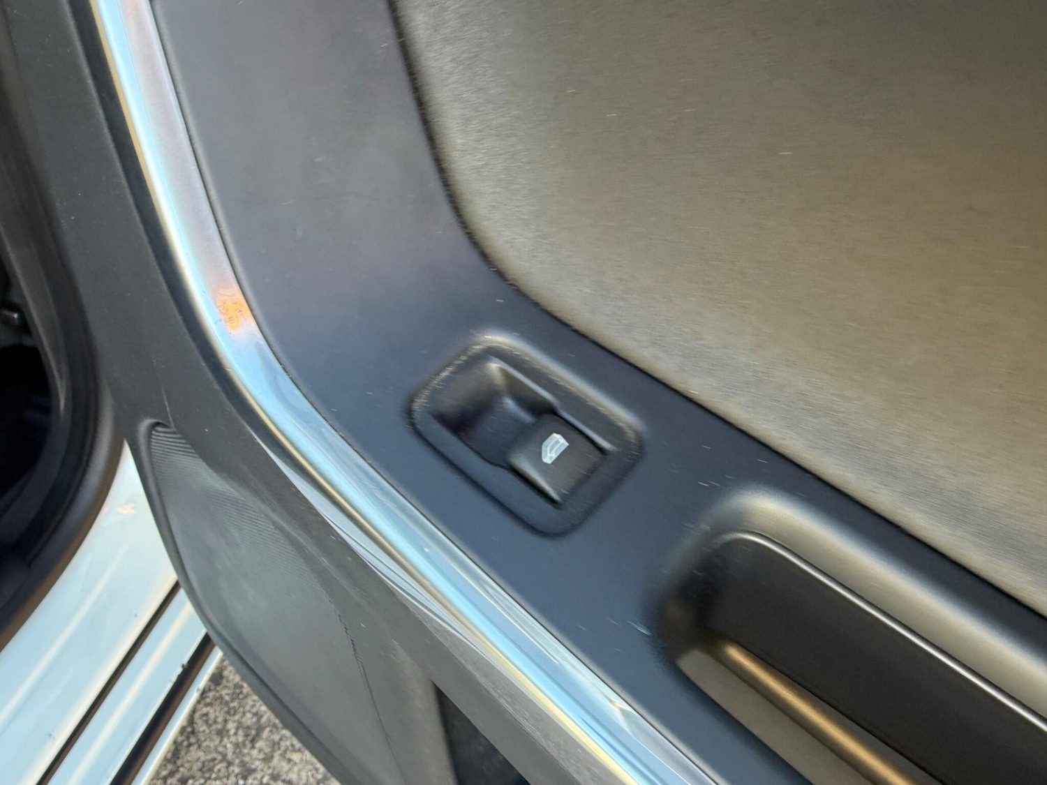 Used Volvo V60 2012 for sale - 76657530: Photo 7