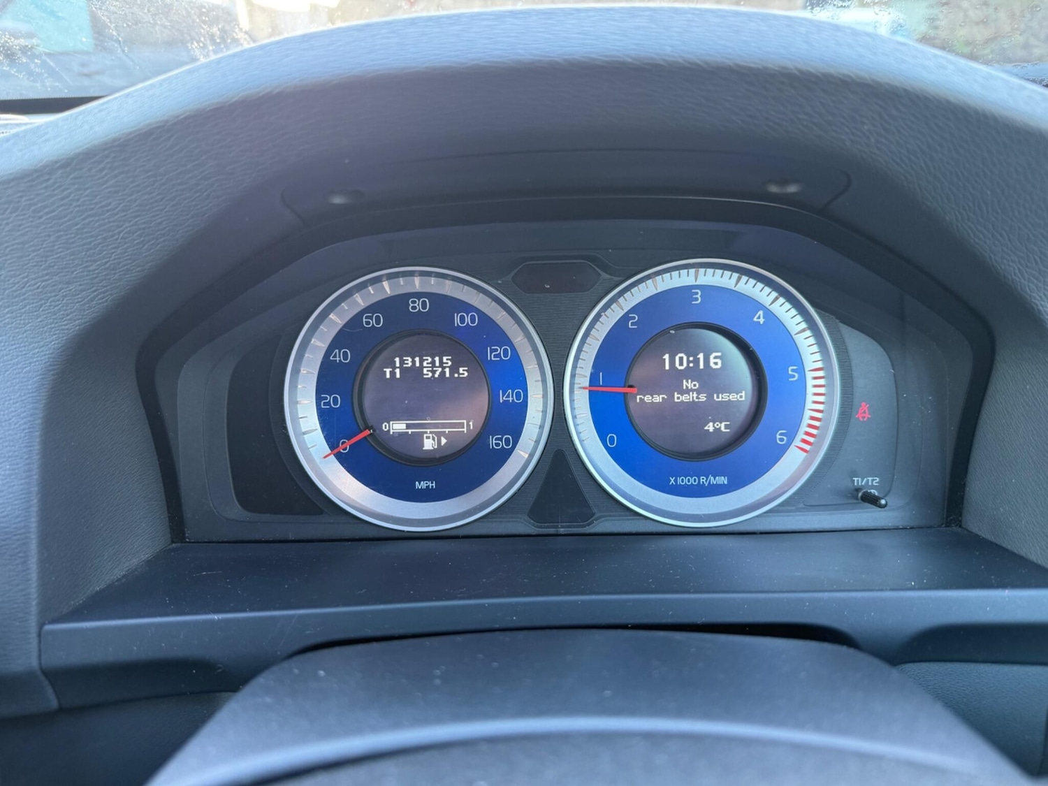 Used Volvo V60 2012 for sale - 76657530: Photo 8