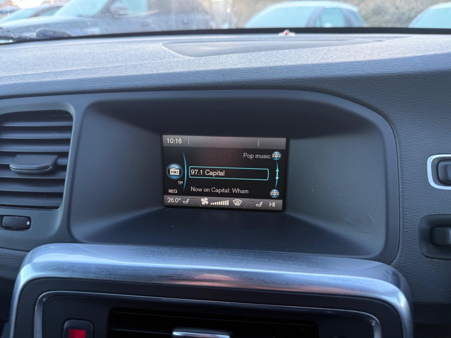 Used Volvo V60 2012 for sale - 76657530: Photo 9