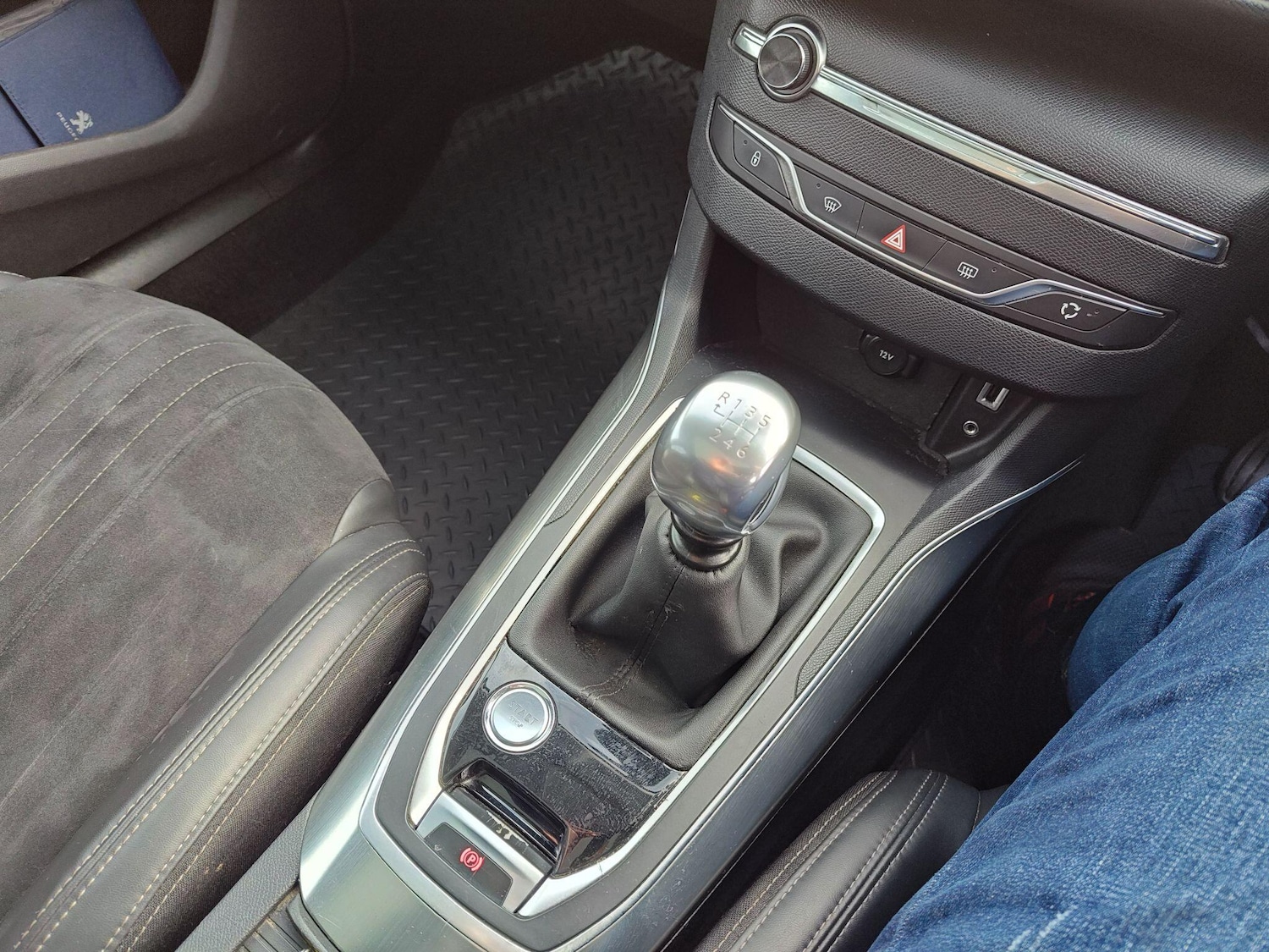 Used Peugeot 308 2014 for sale - 77783468: Photo 6