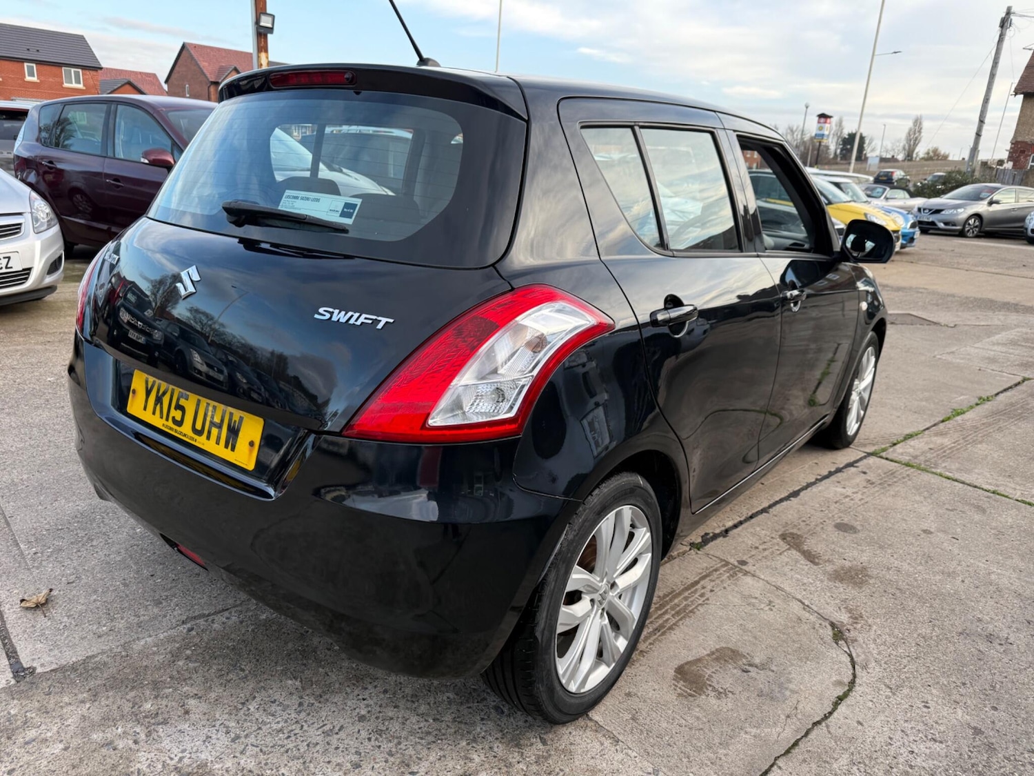 Used Suzuki Swift 2015 for sale - 76573045: Photo 3