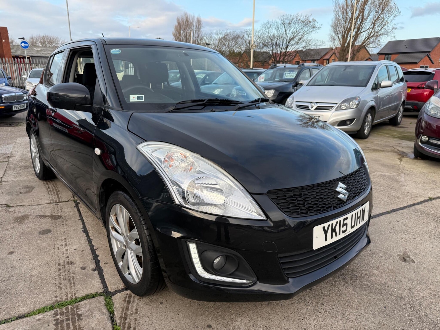 Used Suzuki Swift 2015 for sale - 76573045: Photo 4