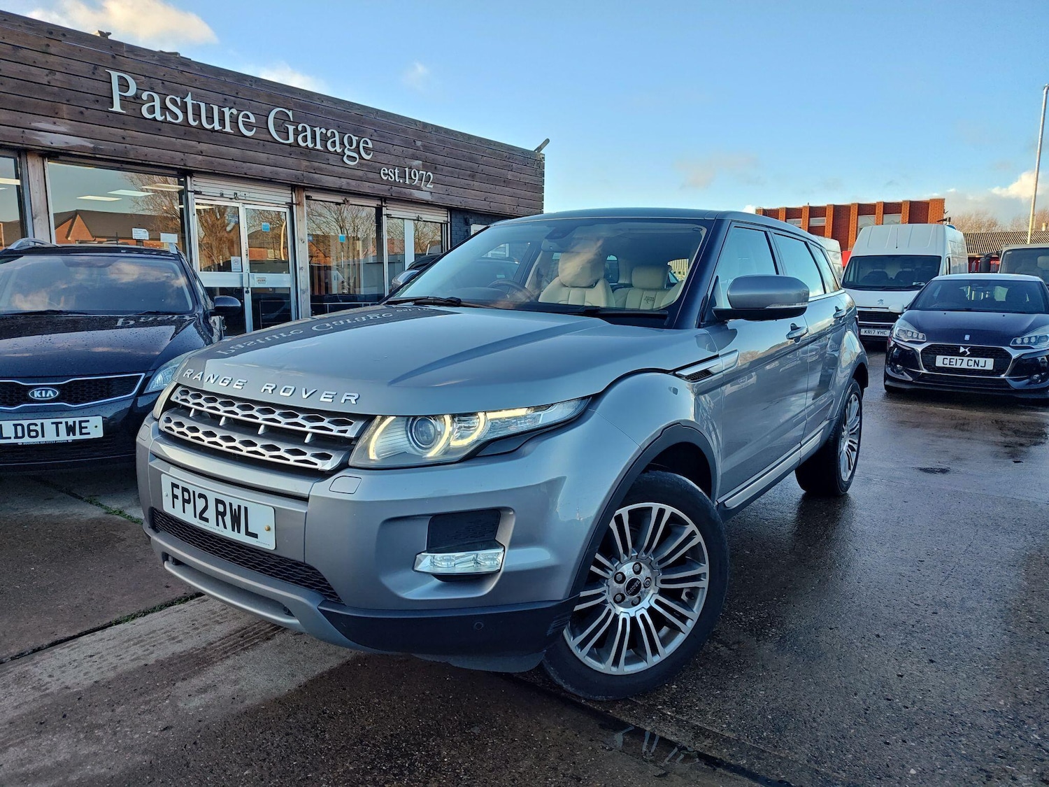 Used Land Rover Range Rover Evoque 2012 for sale - 76742967: Photo 1