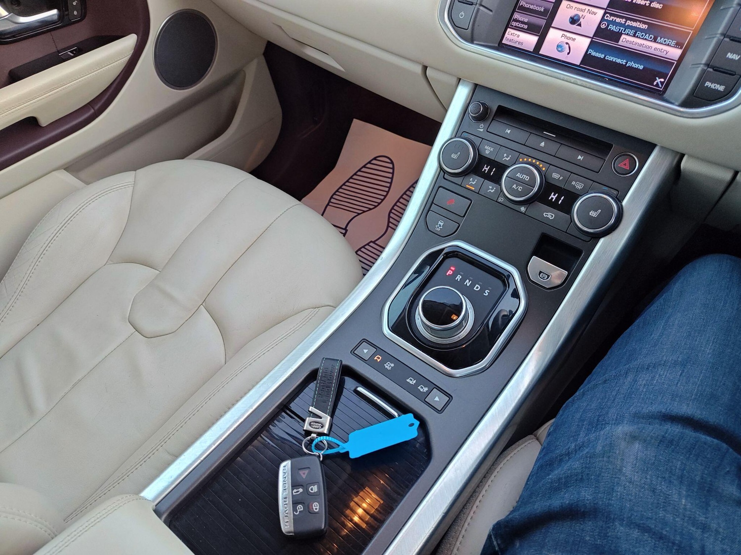 Used Land Rover Range Rover Evoque 2012 for sale - 76742967: Photo 6