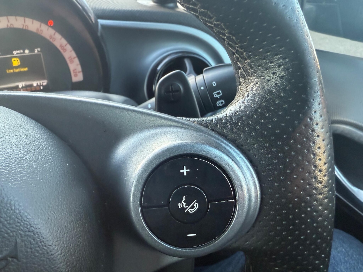 Used smart fortwo 2018 for sale - 76993227: Photo 8