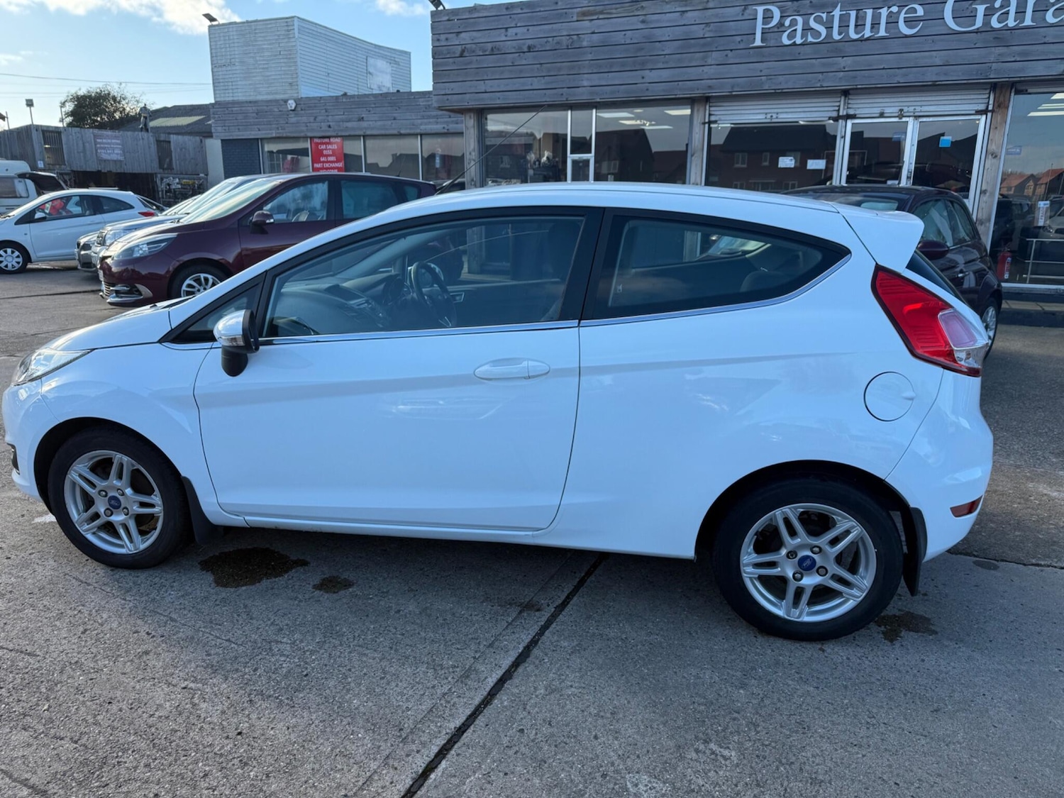Used Ford Fiesta 2013 for sale - 76657357: Photo 13
