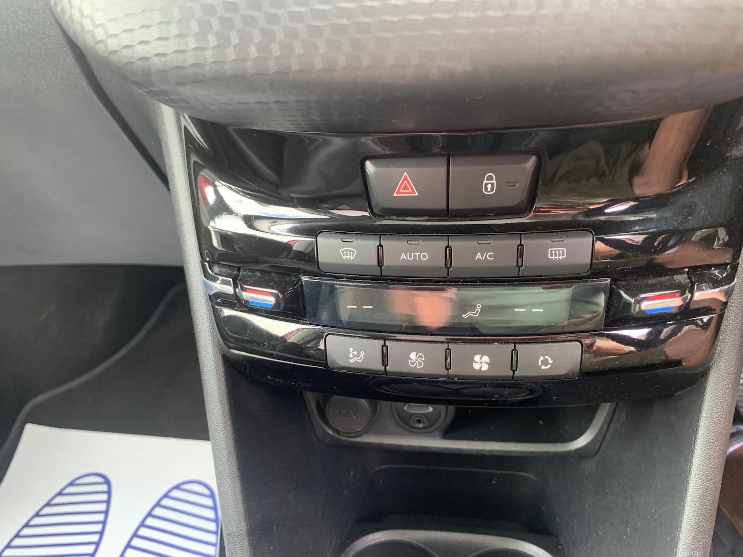 Used Peugeot 2008 for sale - 76987731: Photo 8