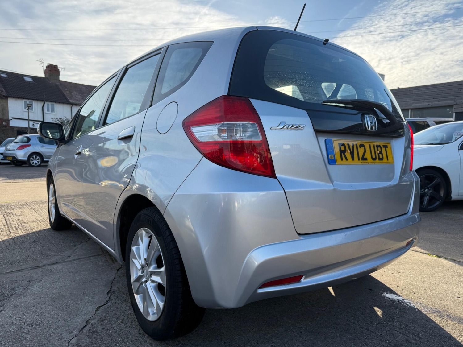 Used Honda Jazz 2012 for sale - 76657902: Photo 2