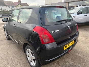 Used Suzuki Swift 2006 for sale - 76512725: Photo