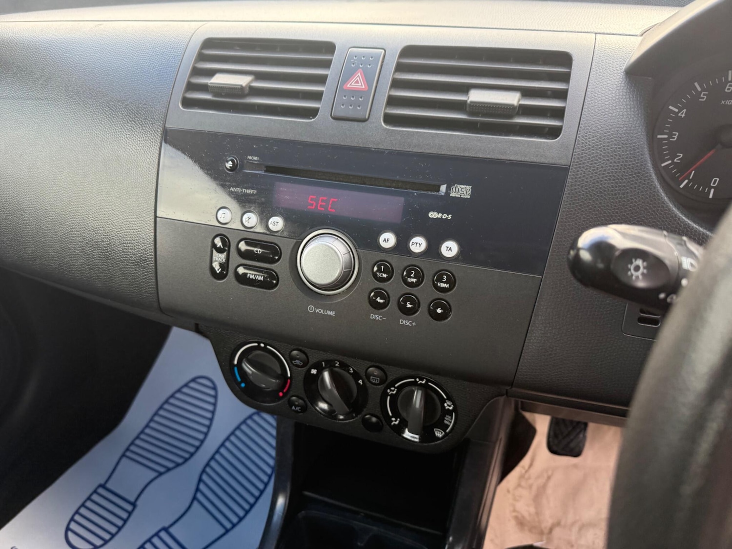 Used Suzuki Swift 2006 for sale - 76512725: Photo 8