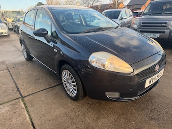 Used Fiat Grande Punto 2011 for sale - 77130787: Photo