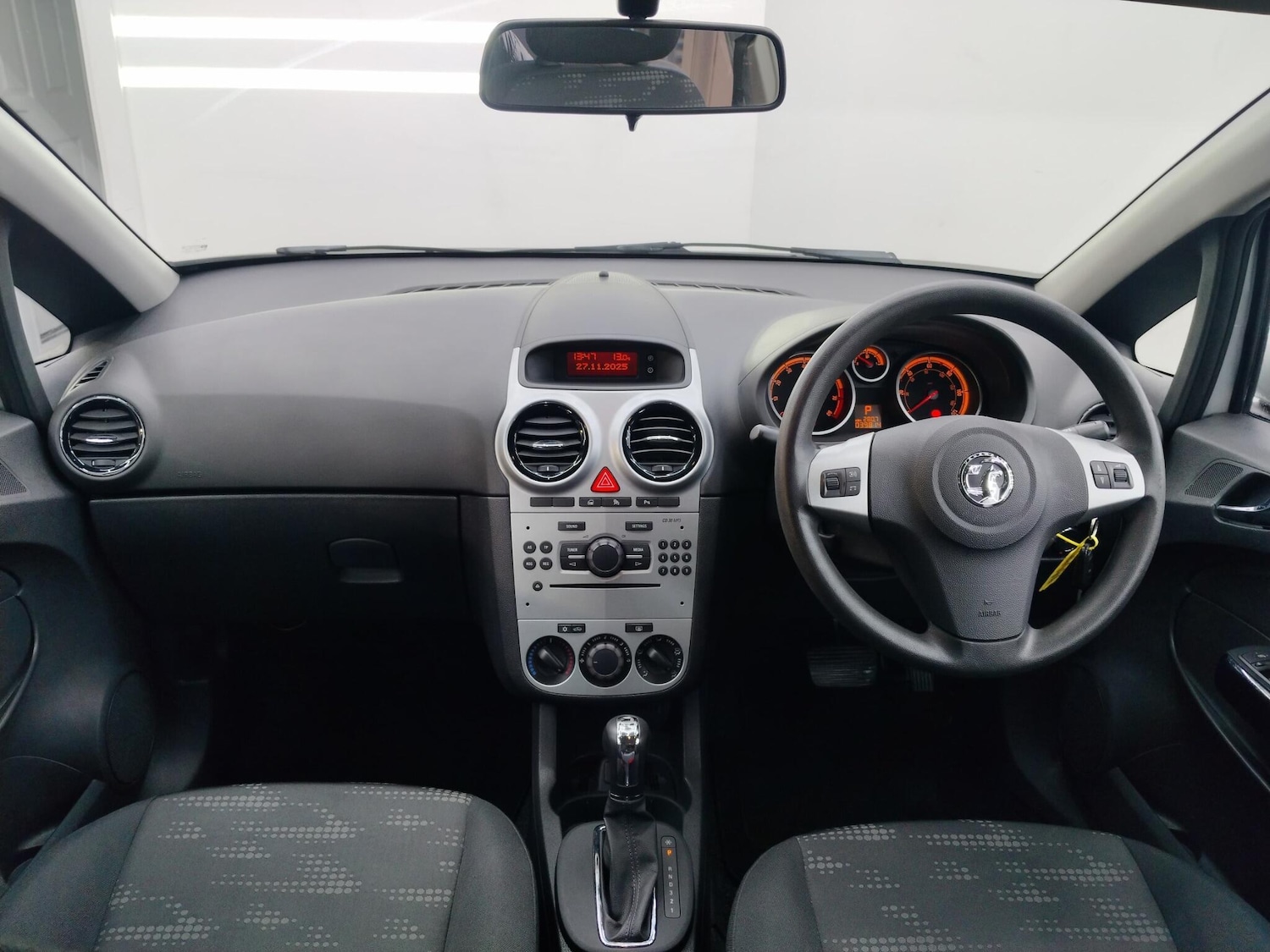 Used Vauxhall Corsa 2013 for sale - 76735317: Photo 9