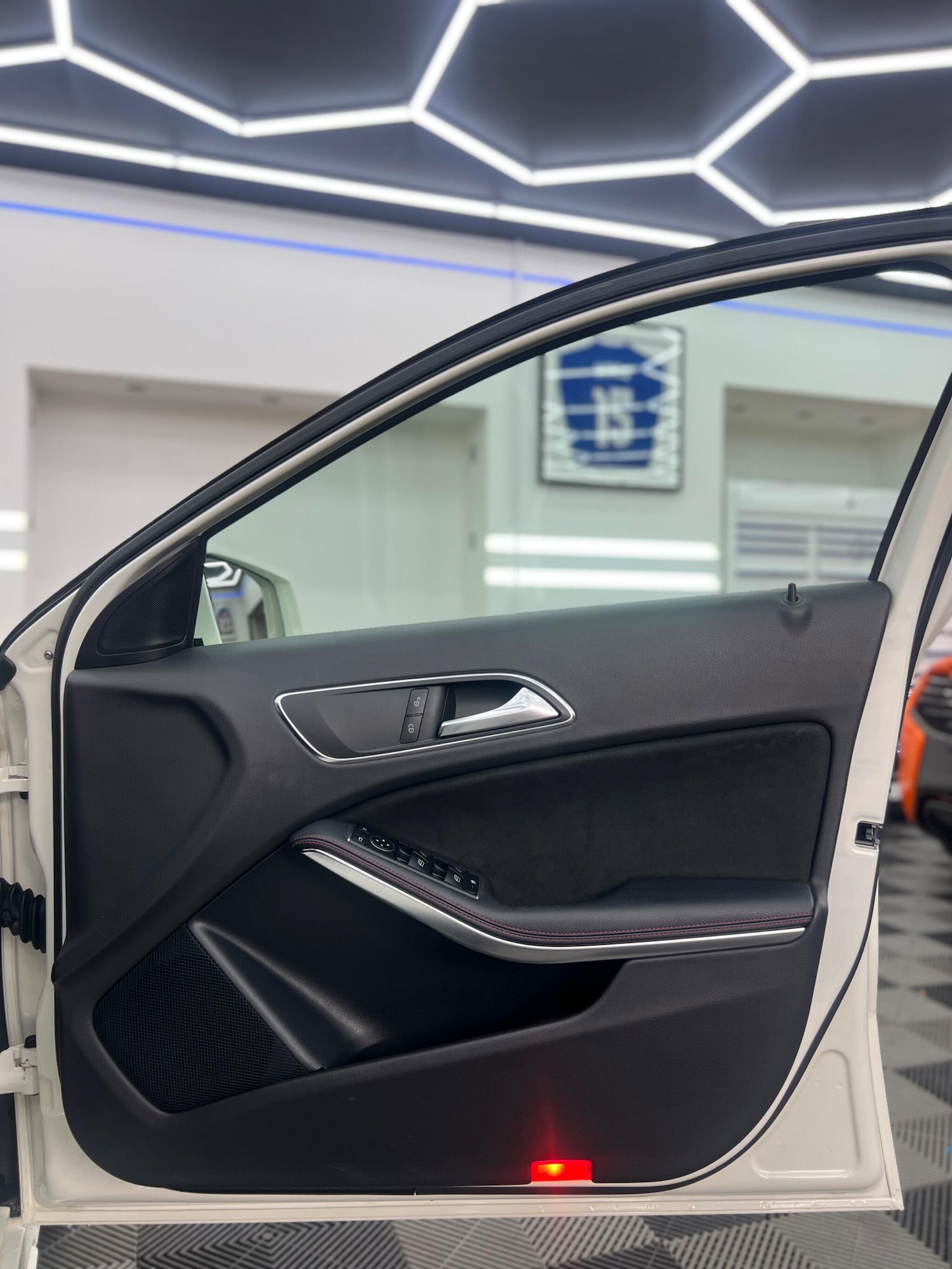 Used Mercedes-Benz A-Class 2017 for sale - 76612965: Photo 14