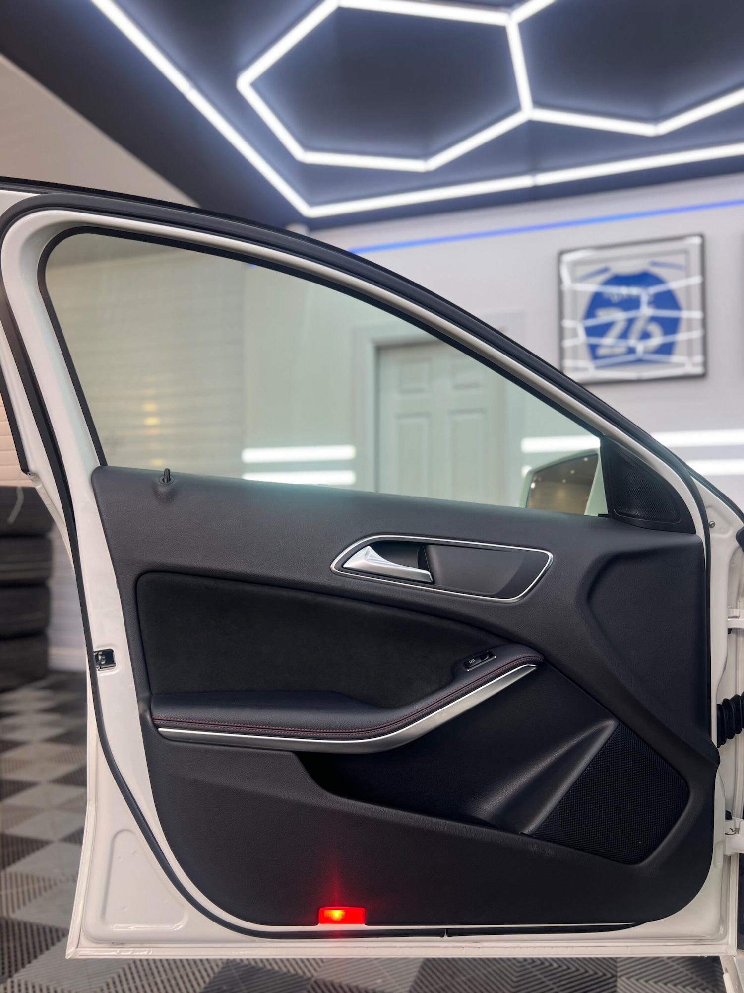 Used Mercedes-Benz A-Class 2017 for sale - 76612965: Photo 17