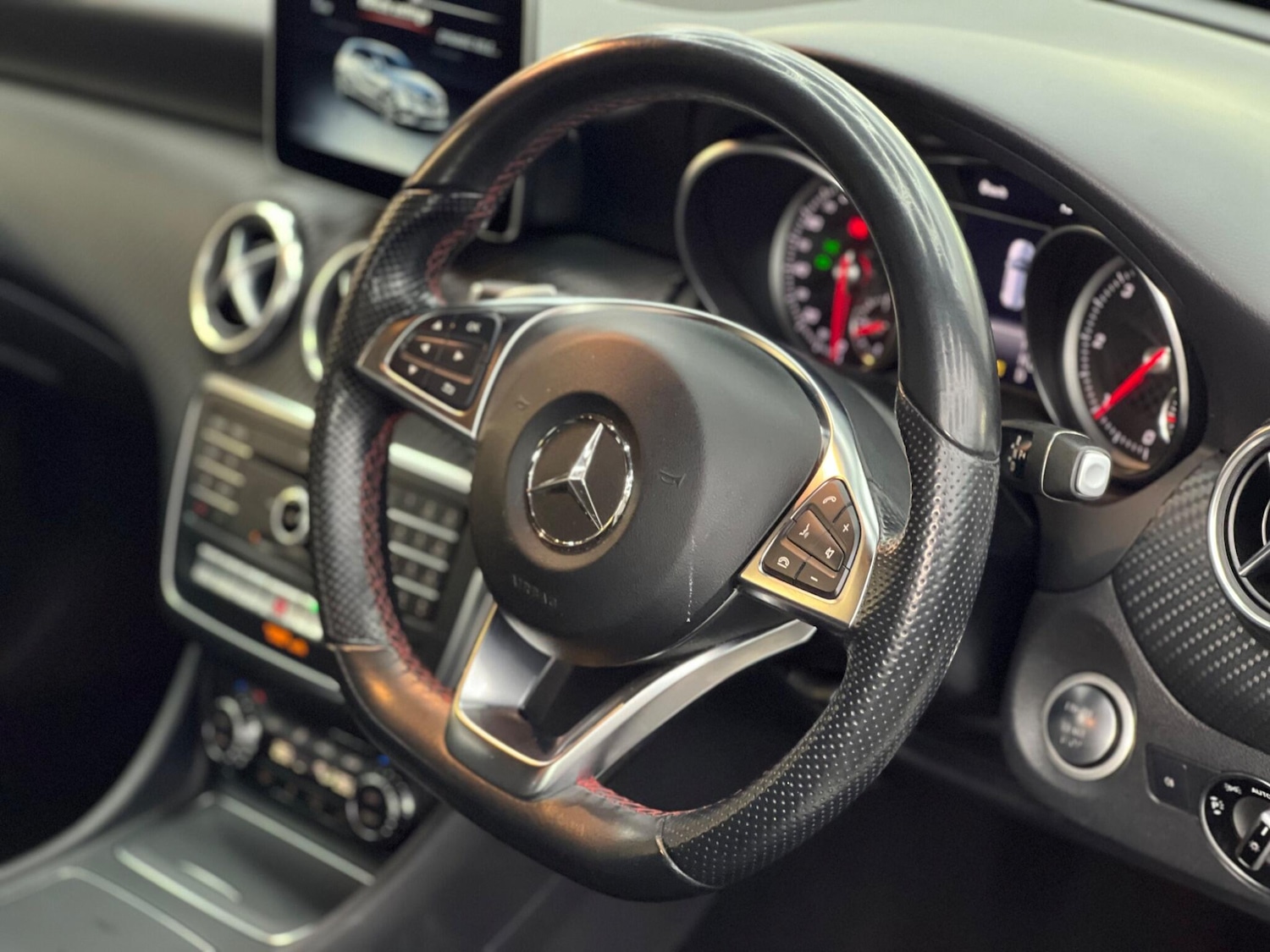 Used Mercedes-Benz A-Class 2017 for sale - 76612965: Photo 27