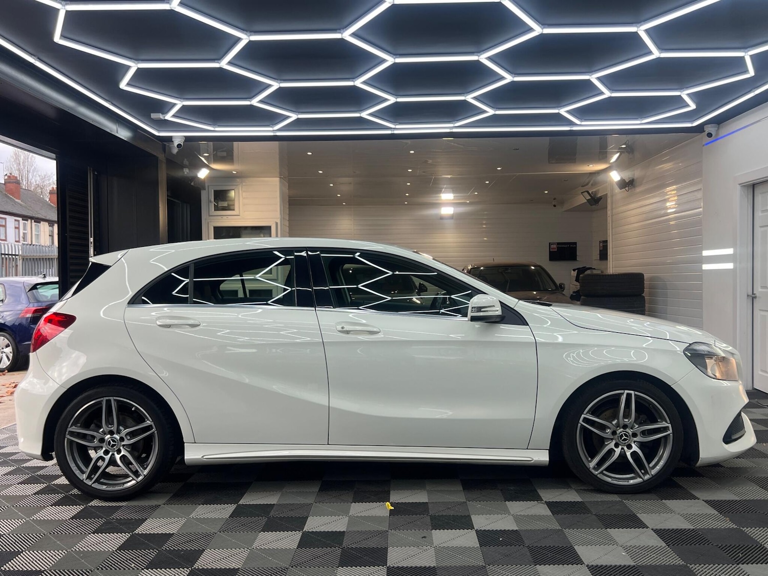 Used Mercedes-Benz A-Class 2017 for sale - 76612965: Photo 7