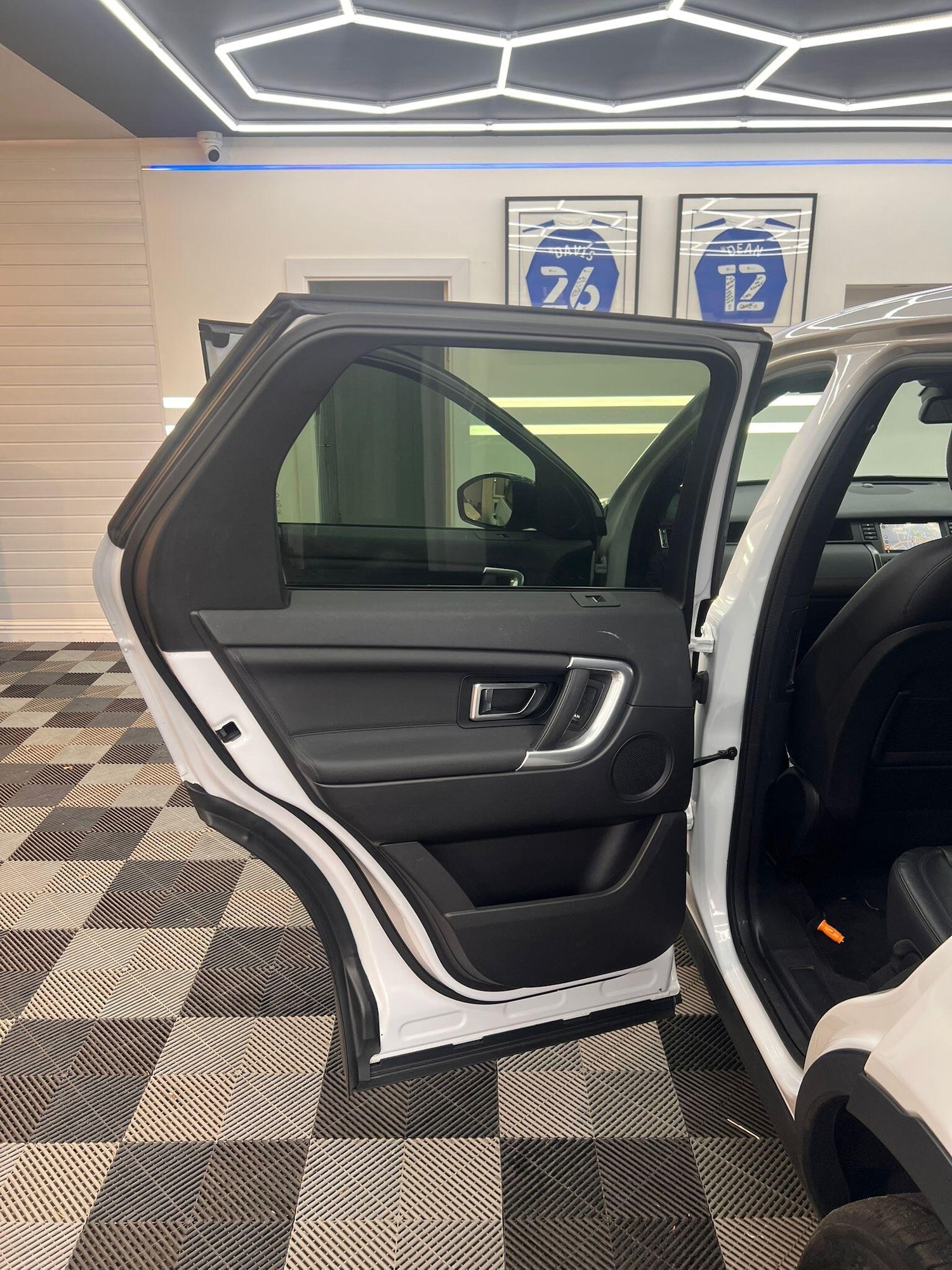 Used Land Rover Discovery Sport 2019 for sale - 76522531: Photo 16