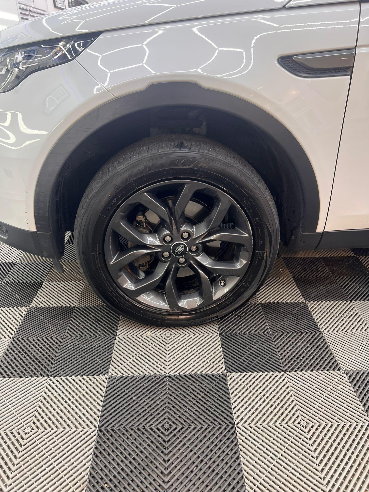 Used Land Rover Discovery Sport 2019 for sale - 76522531: Photo 18