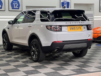 Used Land Rover Discovery Sport 2019 for sale - 76522531: Photo
