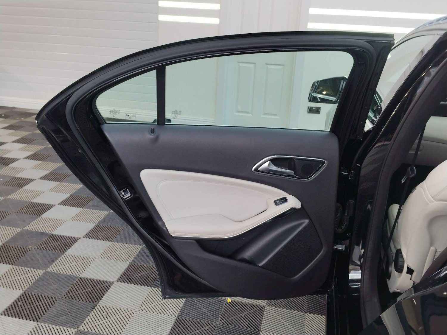 Used Mercedes-Benz A-Class 2016 for sale - 76771809: Photo 15