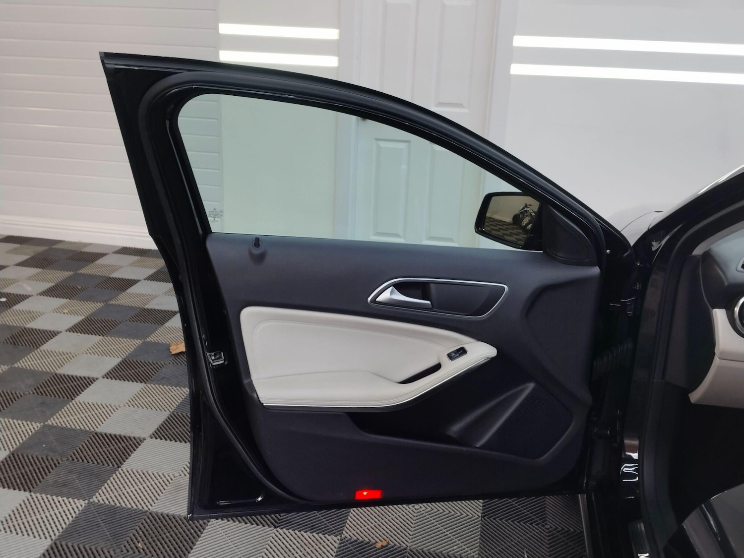 Used Mercedes-Benz A-Class 2016 for sale - 76771809: Photo 17