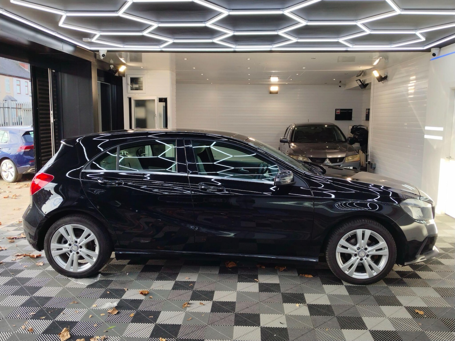 Used Mercedes-Benz A-Class 2016 for sale - 76771809: Photo 5