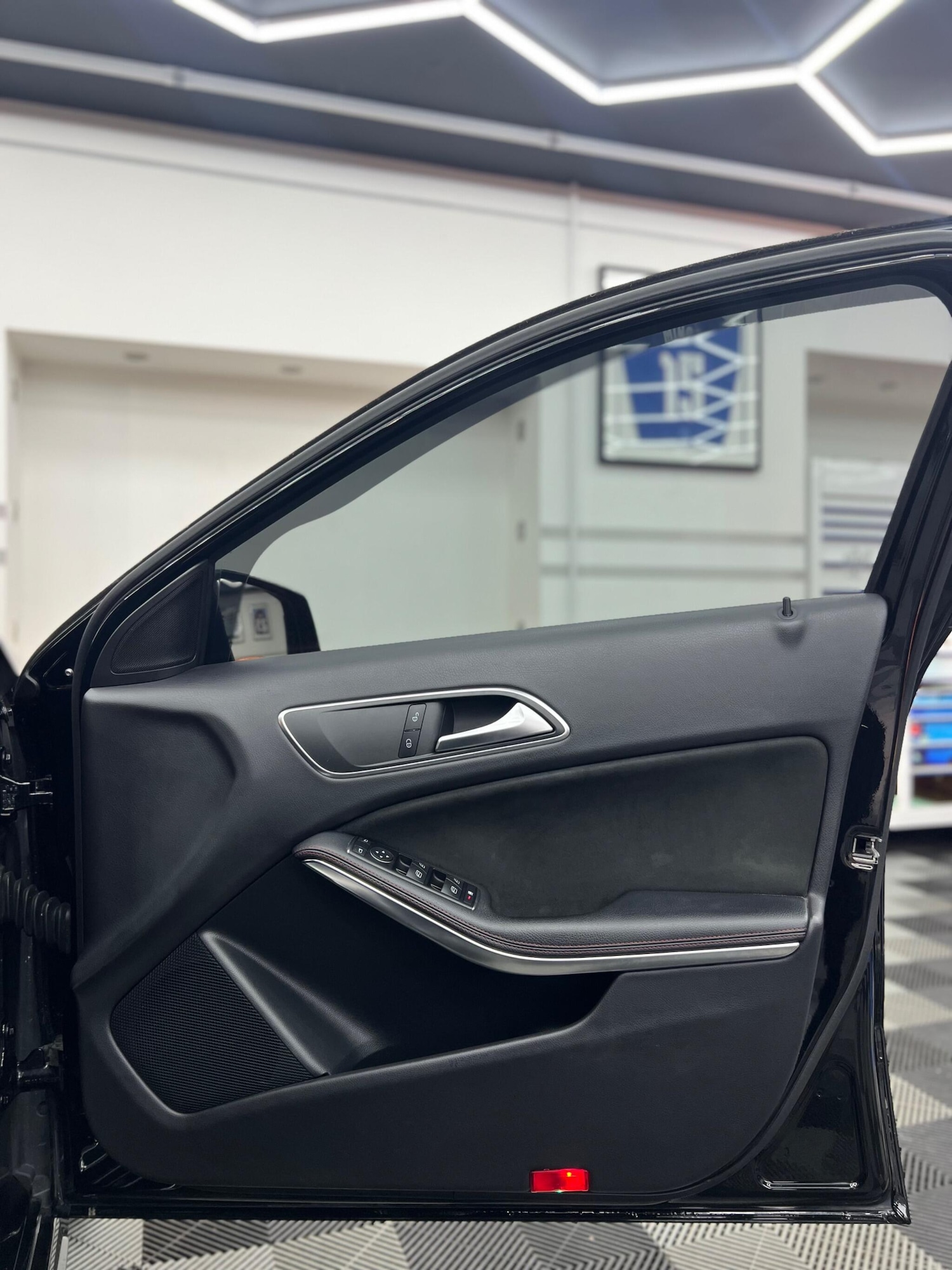 Used Mercedes-Benz A-Class 2016 for sale - 76613104: Photo 16