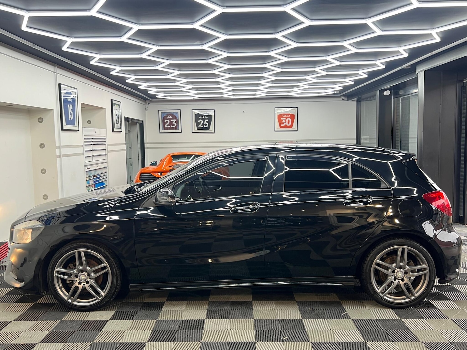 Used Mercedes-Benz A-Class 2016 for sale - 76613104: Photo 5