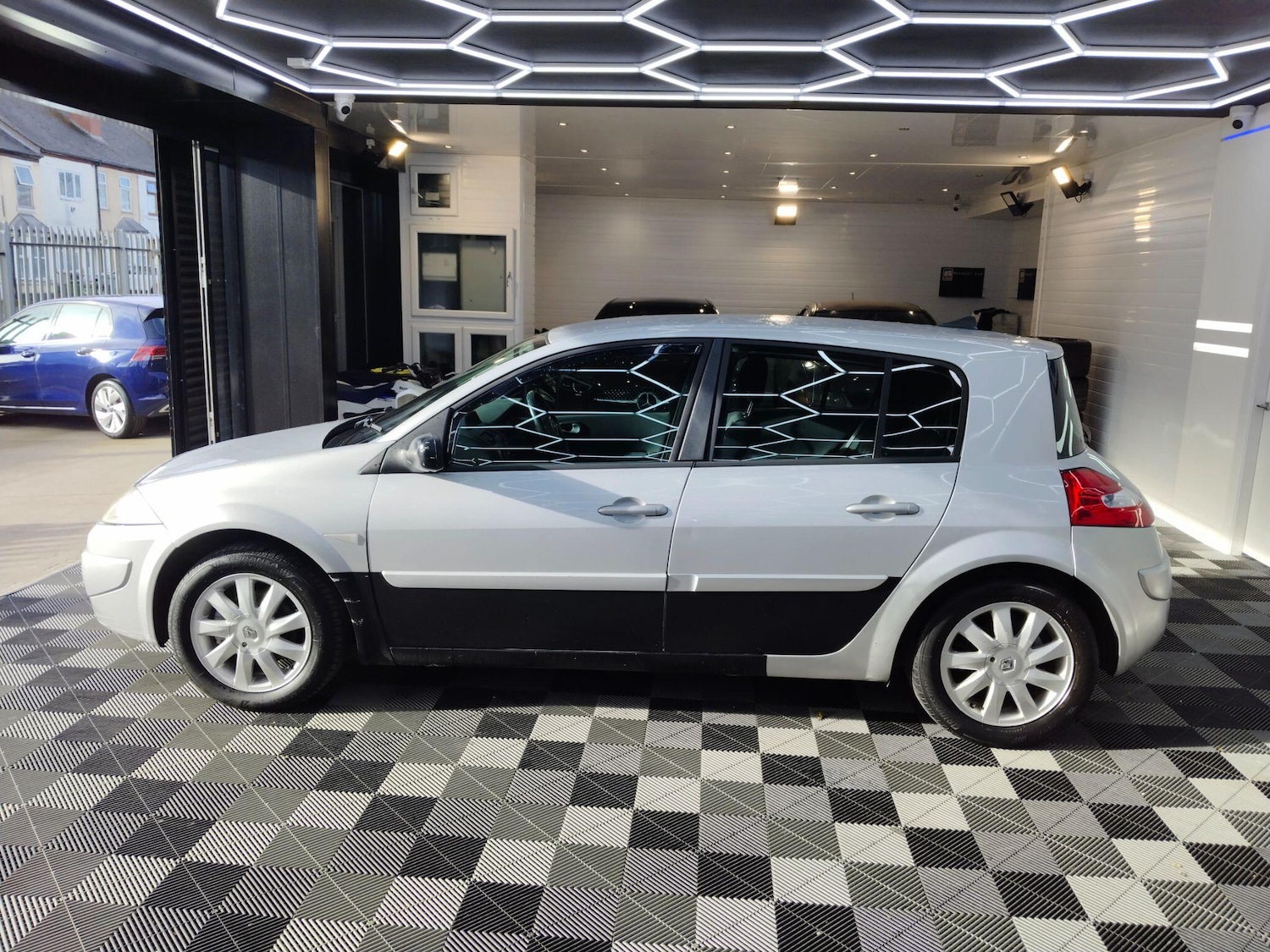 Used Renault Megane 2008 for sale - 76585336: Photo 3