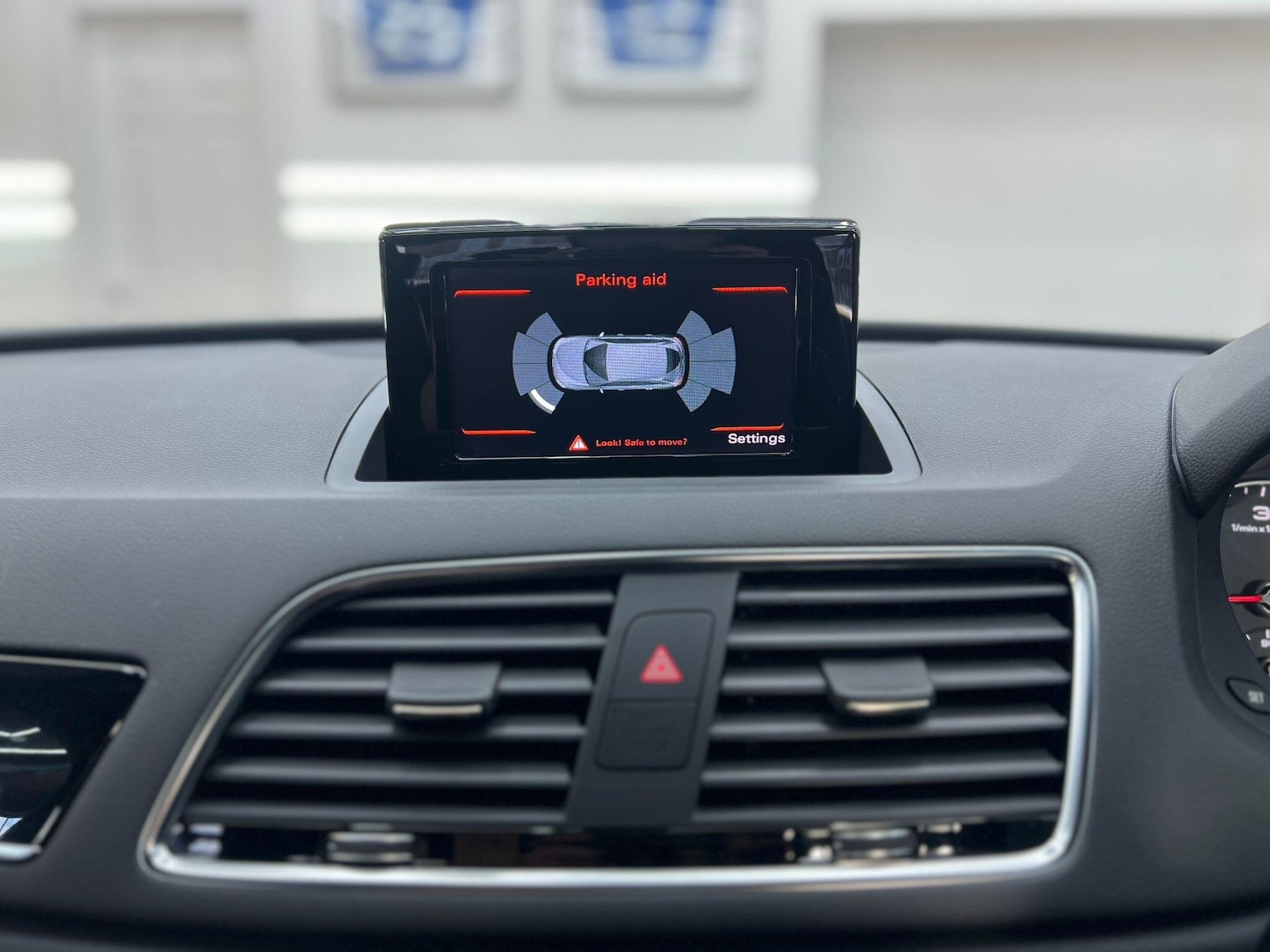 Used Audi Q3 2017 for sale - 76398001: Photo 21