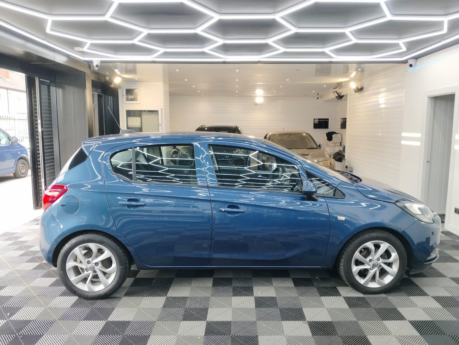 Used Vauxhall Corsa 2017 for sale - 76227489: Photo 10