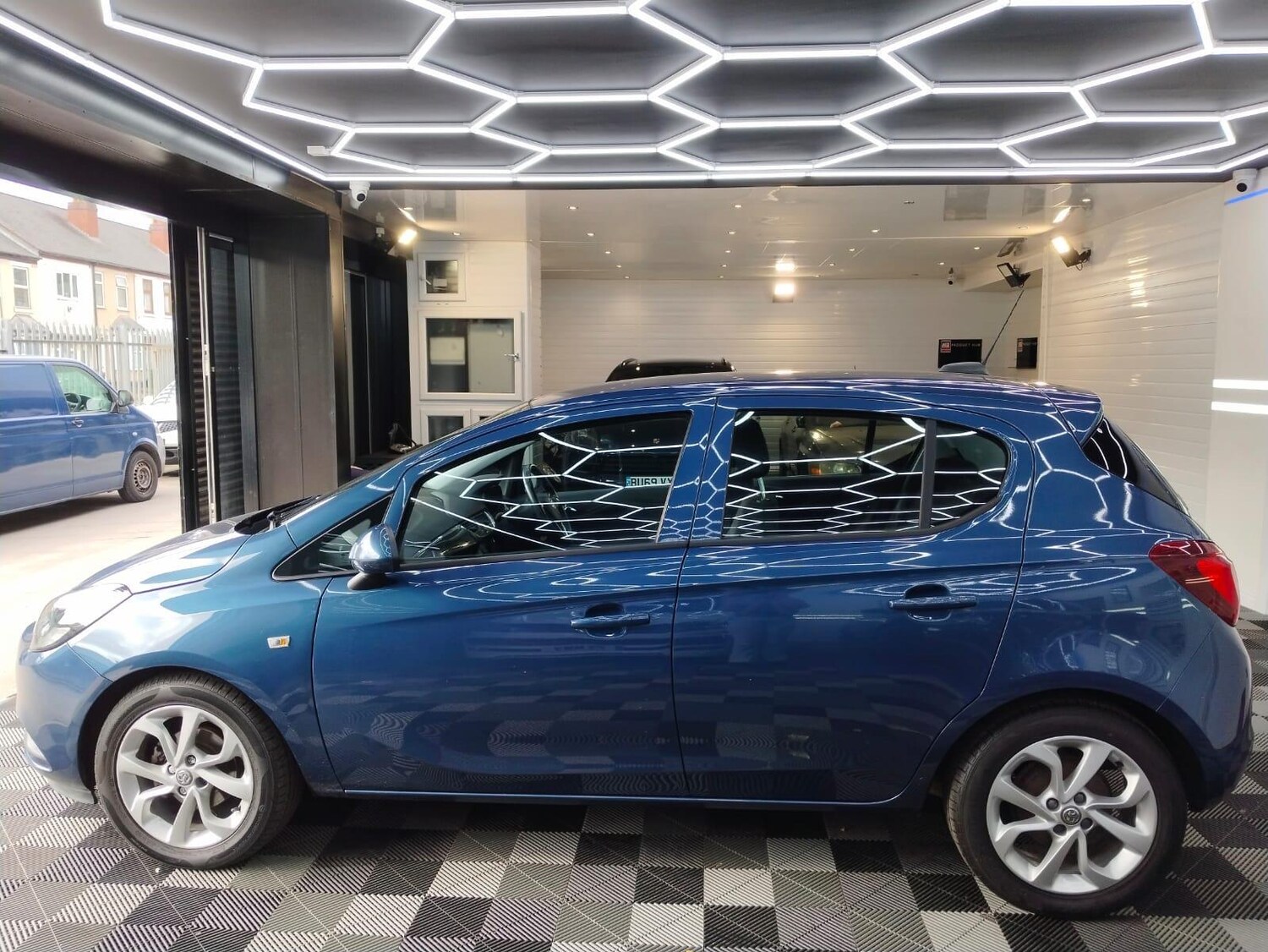 Used Vauxhall Corsa 2017 for sale - 76227489: Photo 8