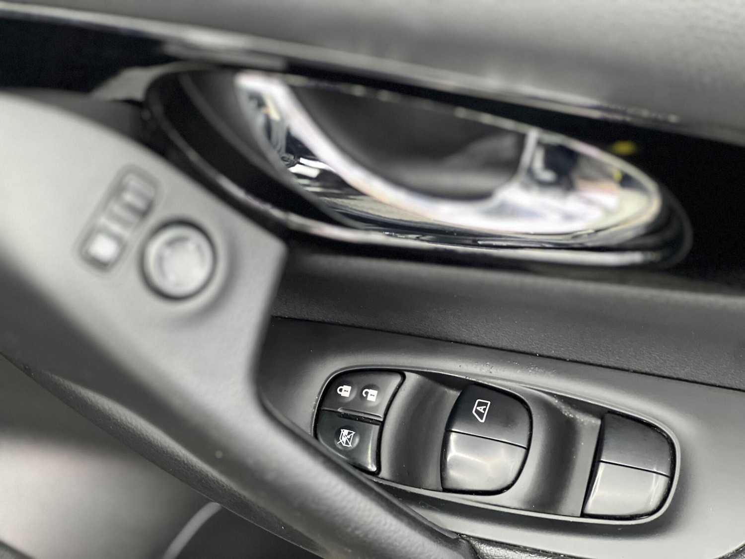 Used Nissan Qashqai 2016 for sale - 76512430: Photo 15