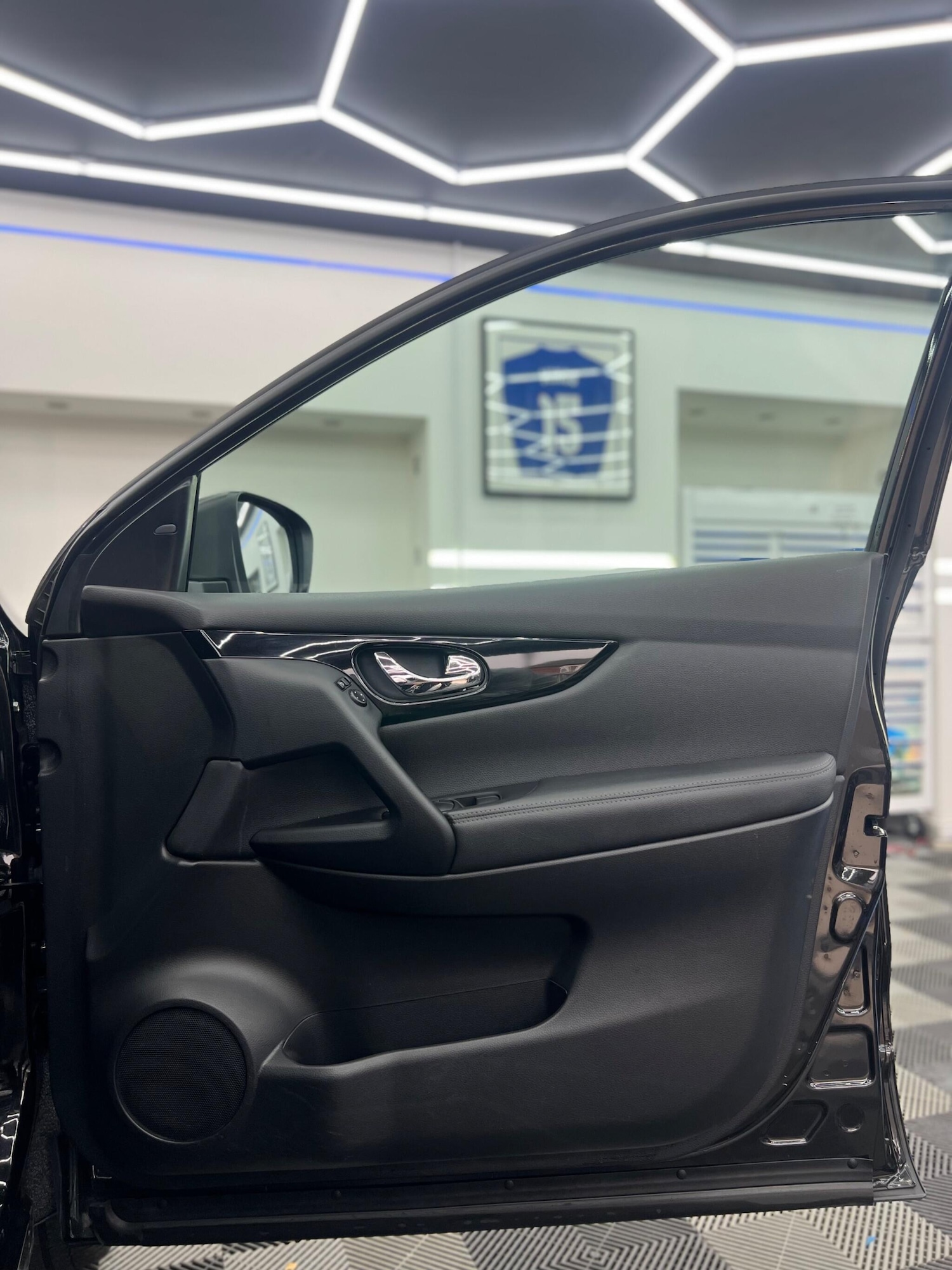 Used Nissan Qashqai 2016 for sale - 76512430: Photo 17