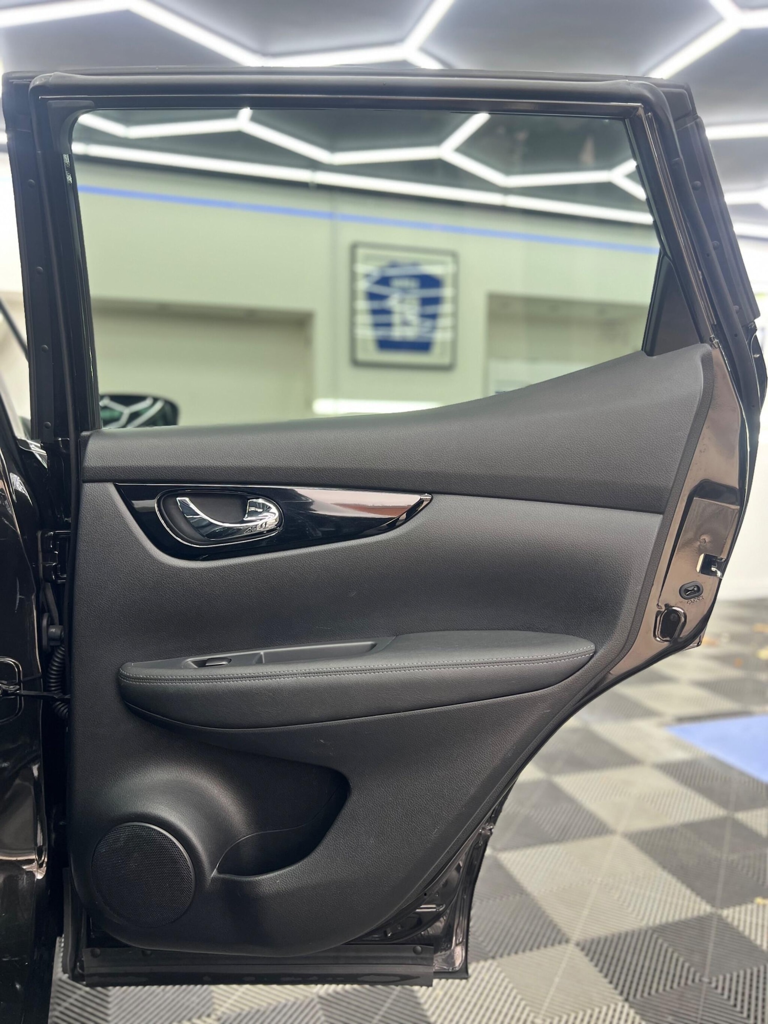 Used Nissan Qashqai 2016 for sale - 76512430: Photo 18