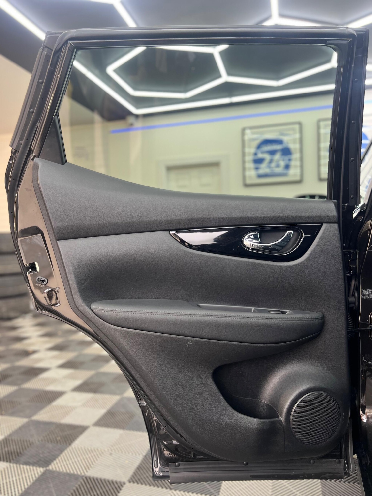 Used Nissan Qashqai 2016 for sale - 76512430: Photo 19